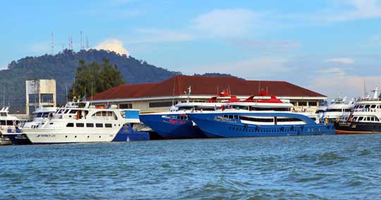 Phuket Transferts en voiture ou minibus de luxe